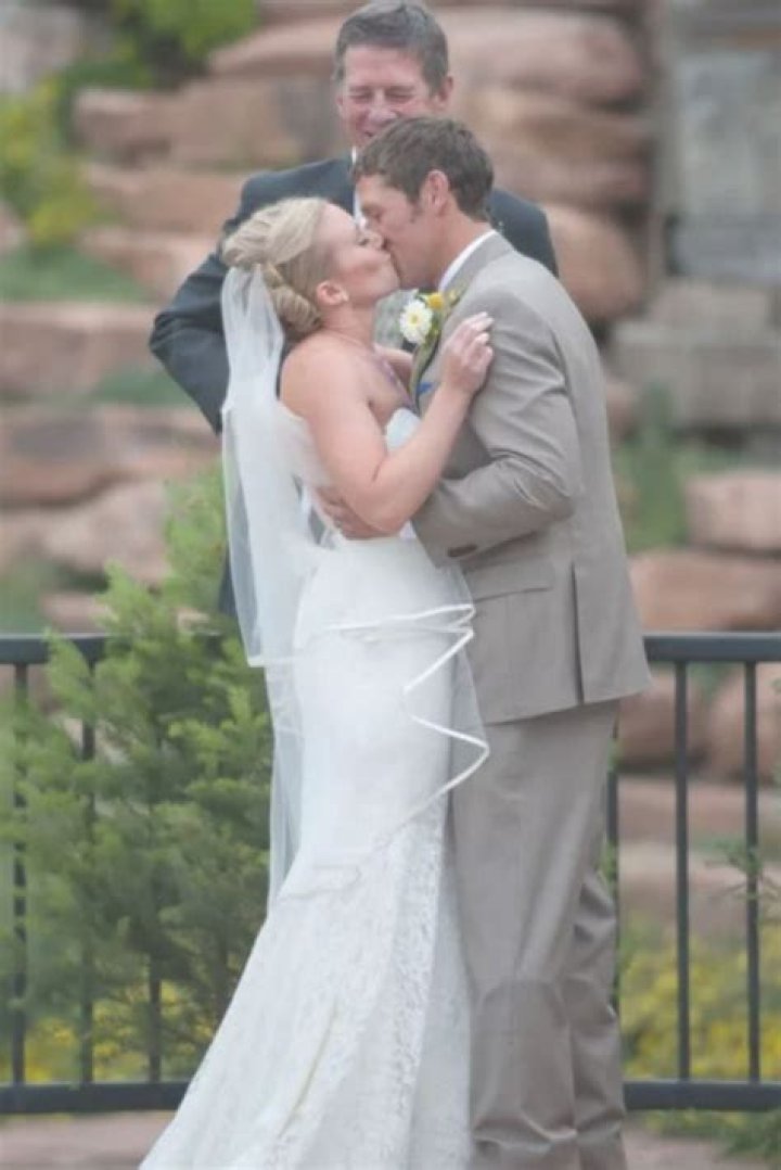 Elizabeth Montana-All About Joe Montanas Daughter Wedding And Husband ·