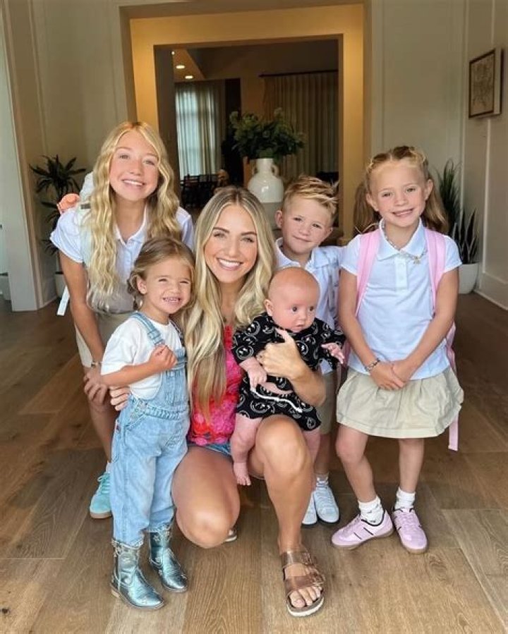 Husband, Kids, Net Worth, Family, Height, Ethnicity