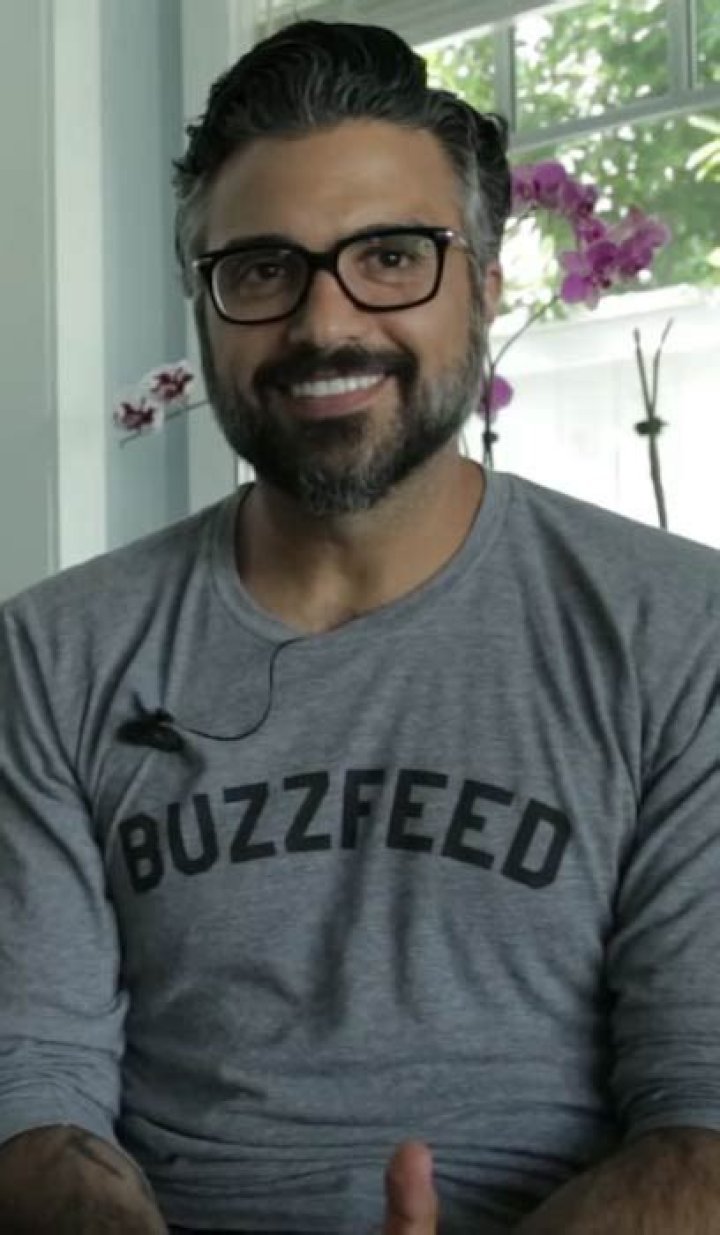 Jaime Camil Height, Weight, Age, Spouse, Family, Facts, Biography