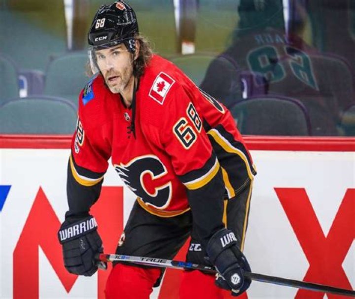 Jaromir Jagr Height, Weight, Net Worth, Age, Birthday, Wikipedia, Who, Nationality, Biography ·
