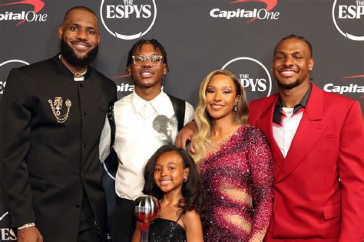 Kyrie Irving Parents,Biography,Age,Siblings,Love Life,Career,Awards & Honors ·