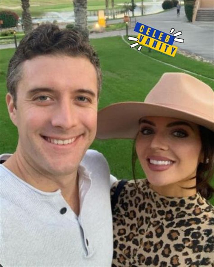 Melanie Collins from CBS – Bio, Is She Married, Husband or Boyfriend and Career Facts