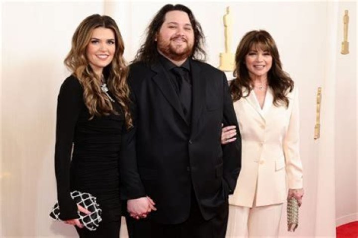 Who Is Andraia Allsop? Meet The Girlfriend Of Wolfgang Van Halen ·