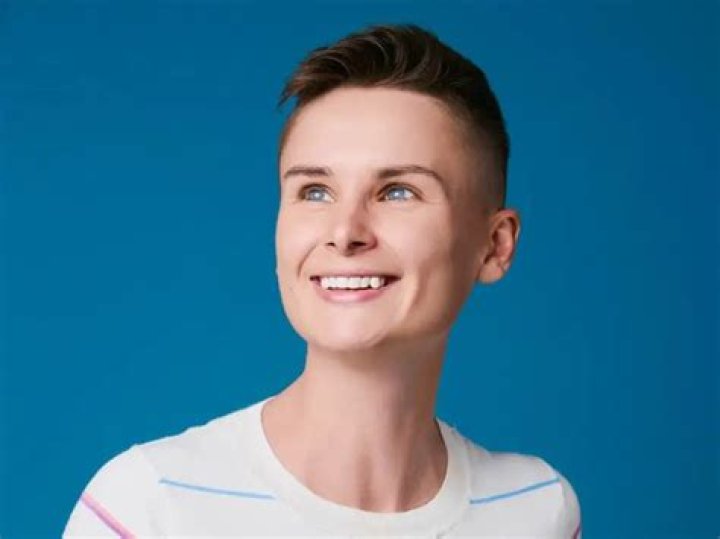 Who Is The American Stand-Up Comedian Ashley Gutermuth? Wiki, Married, Husband, Career, & Net Worth ·